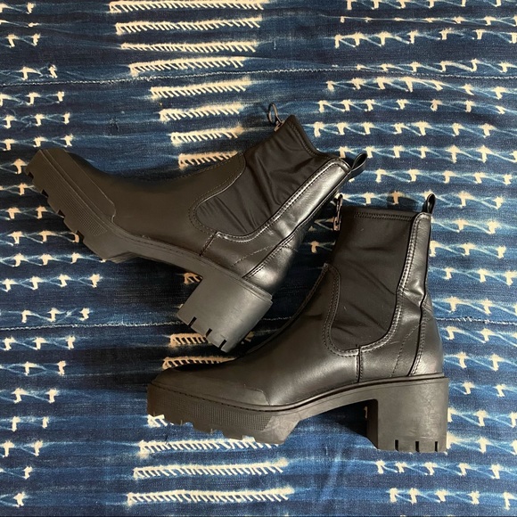 Zara Leather & Rubber Zip Ankle Boots - Picture 5 of 6